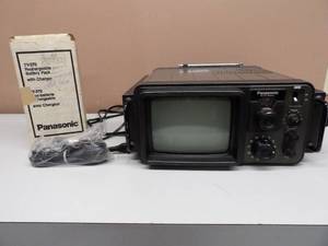 lot 51 image: 1970s PANASONIC TR-707 - 7 SOLID STATE DIAGONAL PORTABLE BLACK & WHITE TV - JAPAN - VERY COOL PIECE - SEE PICTURES