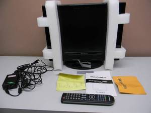lot 55 image: SKYWORTH 19 LCD HDTVDVD COMBO SLC-1969A-3 - WITH REMOTE & MANUAL - WORKS - NICE - SEE PICTURES