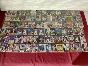 lot 46 image: HUGE McGwireSosa Card Lot
