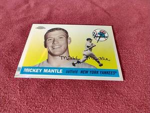 lot 58 image: Topps Chrome Mickey Mantle Refractor Card - #d400