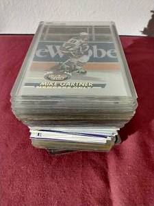 lot 67 image: Big Stack of Hockey Cards - Many Stars