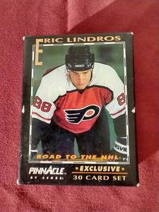 lot 71 image: Mini Eric Lindros Hockey Card Set