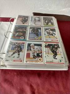 lot 84 image: FULL Album of Hockey Cards