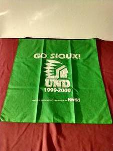 lot 90 image: Fighting Sioux Hanky
