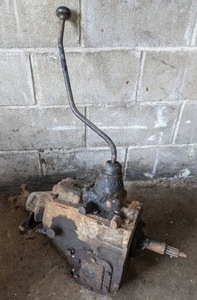 lot 49 image: Vintage Transmission with Gear Shift Attached