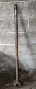 lot 52 image: Vintage Tractor Narrow Front Spindle Shaft