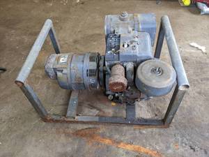 lot 53 image: Vintage Montgomery Wards Powr-Kraft HPG-27398 Generator