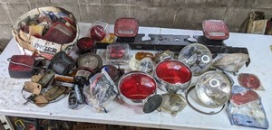 lot 47 image: Variety of Vintage Automotive Lights