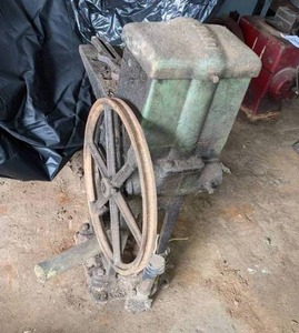 lot 95 image: Antique Uniflow Engine