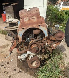 lot 136 image: Large Metal Engine, Believed to be Dodge Parts