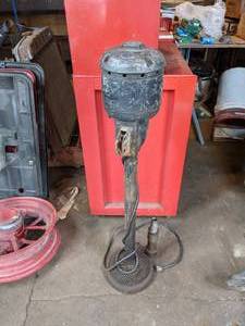 lot 133 image: Silver Crown Sump Pump Model M