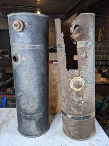 lot 209 image: Set of (2) Vintage Antique Metal TanksCompressors