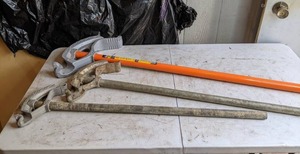 lot 134 image: Lot of 3 Iron Conduit Benders