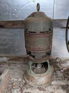 lot 221 image: Antique Pressurized Steam Tank