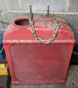 lot 111 image: Vintage Radiator