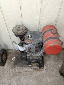 lot 255 image: Vintage Briggs and Stratton Motor