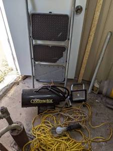 lot 259 image: Step Ladder, Shop Lights, Mr. Heater Contractor Series Heater