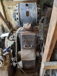 lot 193 image: Vintage F.E. MYERS Cast Iron Self Oiling Working Head