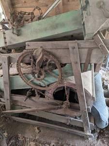 lot 240 image: Vintage Manual Machinery