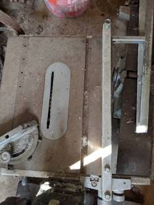 lot 182 image: Vintage Homecraft Table Saw, Delta Power Tool Division, Rockwell Manufacturing Co.