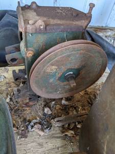 lot 276 image: Vintage Fairbanks & Morse Pump Chicago Type C-46 No. 5 D.W. Head
