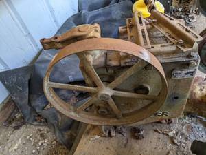 lot 278 image: Vintage Peerless Equipment Part