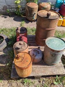lot 287 image: (7) Assorted Vintage Gas and Chemical Metal Containers