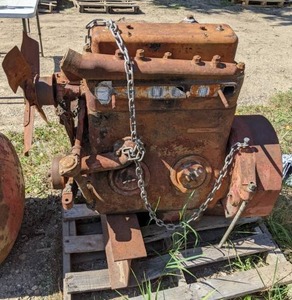 lot 288 image: Large Vintage Engine