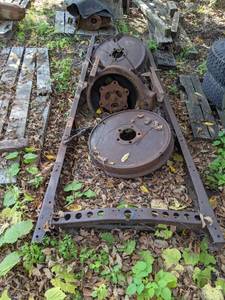 lot 270 image: Vintage Wheel Rims and Metal Parts
