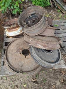 lot 264 image: Various Vintage Steel Tire Rims
