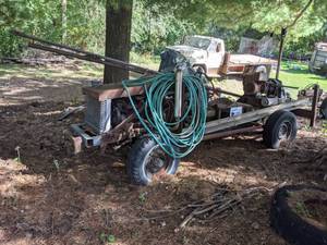 lot 26 image: Vintage Drilling Machine