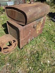 lot 317 image: Vintage Cast Iron Farm Wheel and Tanks
