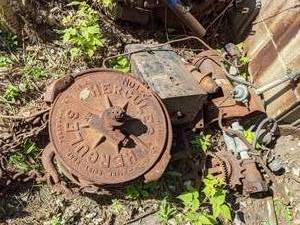 lot 318 image: Vintage Cutler Hammer Motor Control Part, Hoist Corp 2-Ton Hercules Part and More