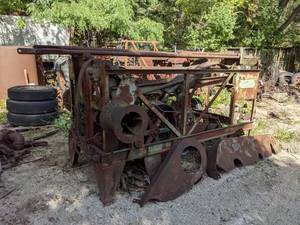 lot 18 image: Antique Machinery
