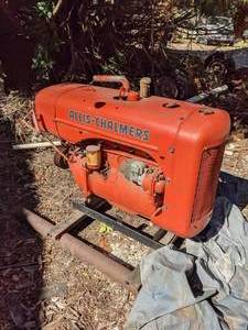 lot 342 image: Vintage Orange Allis-Chalmers Engine