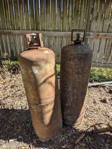 lot 368 image: Pair of Vintage Gas Cylinders