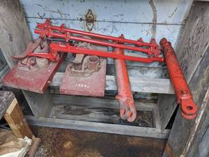 lot 380 image: Vintage Farm Machinery Parts