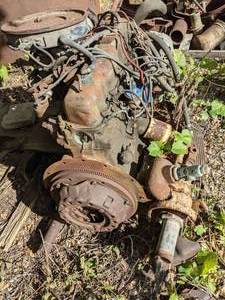 lot 390 image: Large Vintage Engine