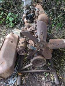 lot 393 image: Large Vintage Engine