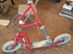 lot 380 image: Scooter, Fresh Air in Tires
