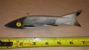 lot 388 image: Fishing Decoy