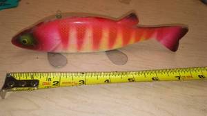 lot 403 image: Fishing Decoy