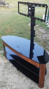 lot 407 image: TV Stand.  Nice