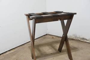 lot 5 image: Foldable Suitcase Holder