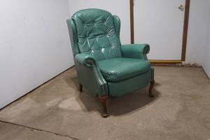 lot 13 image: Bradington Young Vintage leather Recliner