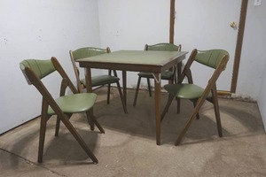 lot 15 image: Willkie Vintage Card table and Chair set