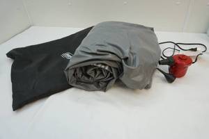 lot 65 image: Coleman Air Twin double high mattress with Coleman quick pump