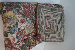 lot 97 image: Twin reversible quilted comforter