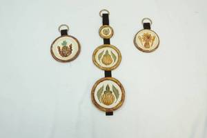 lot 107 image: vintage ceramic pineapple decor