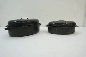 lot 139 image: Two graniteware roasters